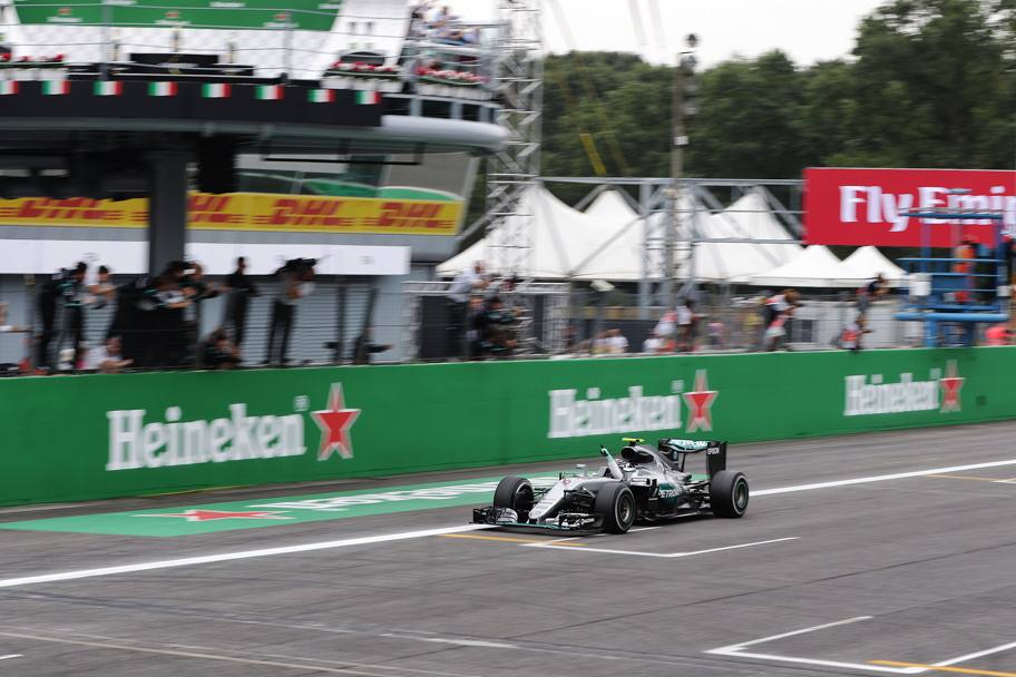 Nico Rosberg: per lui è la settima vittoria quest&#39;anno, la prima in assoluto a Monza. LaPresse